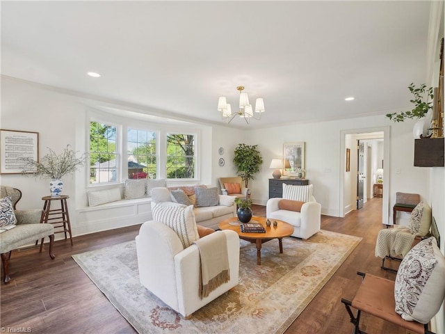 511 Circle Dr, Burlington, NC 27215 - living area featuring recessed lighting, baseboards, an inviting chandelier, and wood finished floors