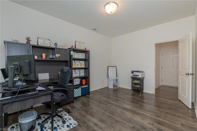 5968 Crescentbrook Ln, Clemmons, NC 27012 - office space with wood finished floors and baseboards