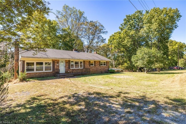 view of front of property with a front yard