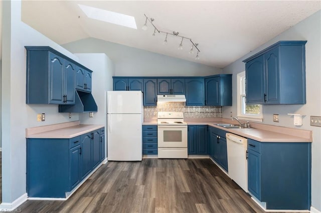 kitchen featuring dark wood-type flooring, under cabinet range hood, blue cabinetry, a sink, and white appliances