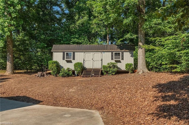 manufactured / mobile home with an outbuilding