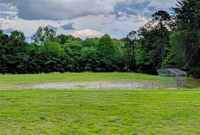 2102 Castlerock Rd, Greensboro, NC 27406 - view of green lawn