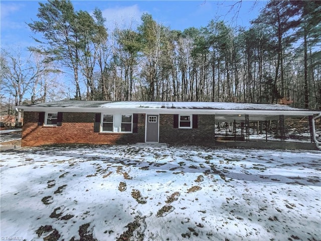 view of front of property