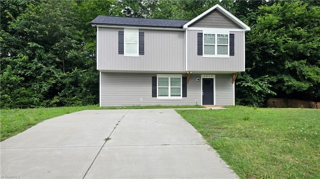 2015 Brantley Creek Dr, Kannapolis, NC 28083 - view of front facade with a front lawn and a porch