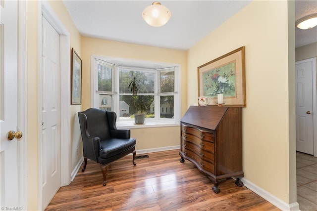 944 Chatfield Dr, Jamestown, NC 27282 - sitting room featuring wood finished floors and baseboards
