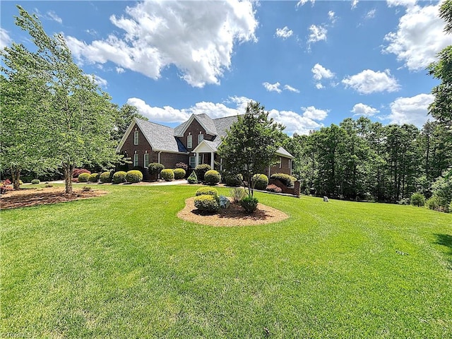 view of front of house with a front lawn