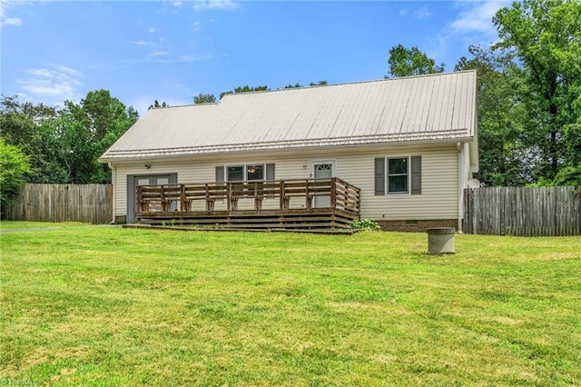 267 Pine Ridge Trl, Pinnacle, NC 27043 - back of house featuring a deck and crawl space