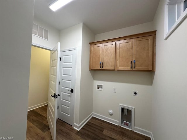 washroom with baseboards, visible vents, gas dryer hookup, hookup for an electric dryer, and washer hookup