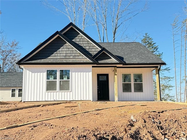 view of modern farmhouse