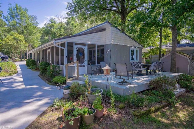 196 Watson Ln, Lexington, NC 27292 - view of front of property featuring a sunroom and a patio area
