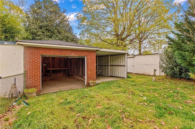 view of outdoor structure featuring a yard