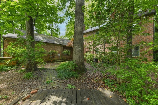 1300 Hobbs Rd, Greensboro, NC 27410 - view of yard