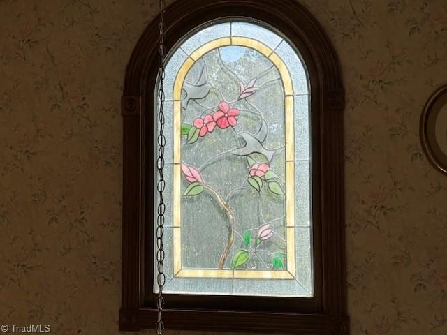 526 Bob Rainey Trl, Burlington, NC 27217 - detailed view of arched walkways