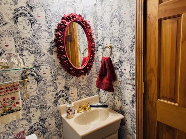 526 Bob Rainey Trl, Burlington, NC 27217 - half bath featuring vanity