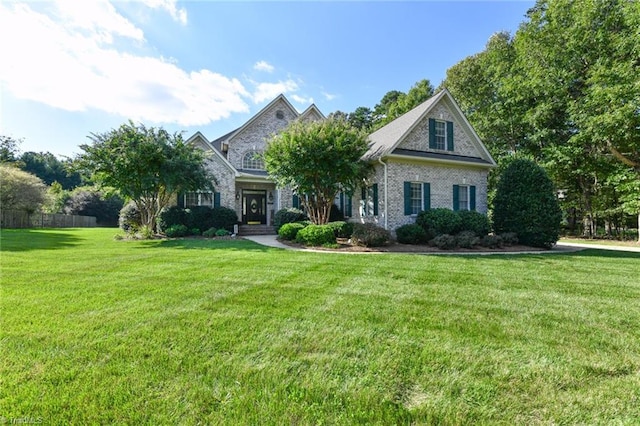 view of front of house featuring a front yard