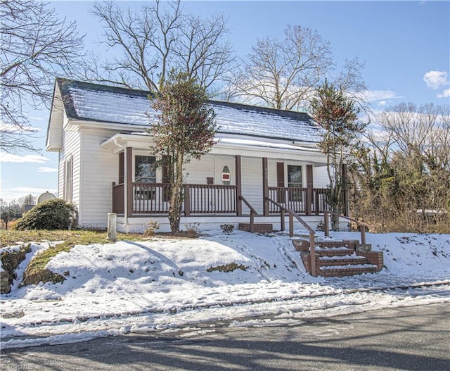 view of front of house featuring covered porch