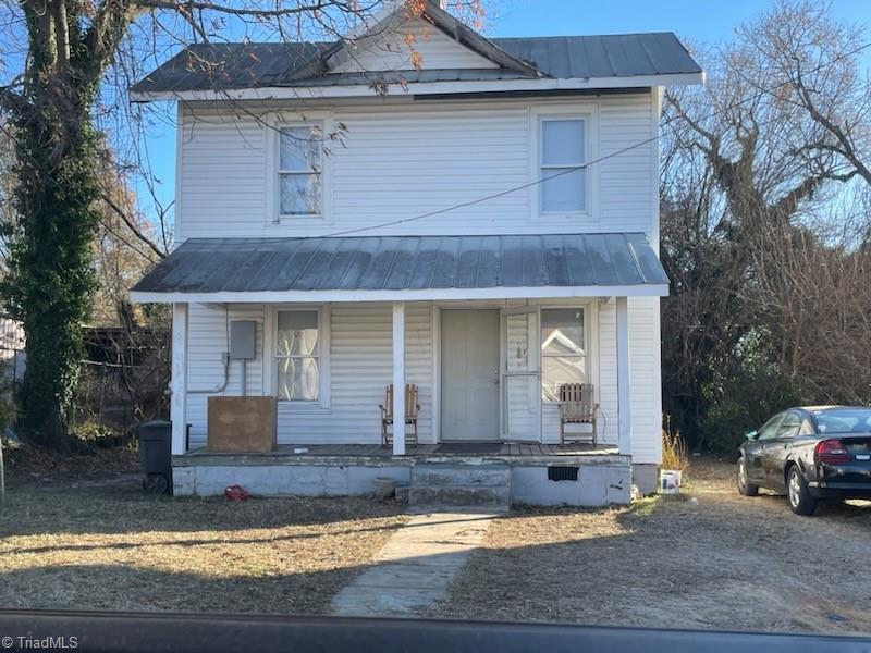 view of front of property with a porch