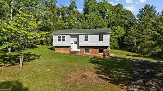 220 Glen Ter, Mount Airy, NC 27030 - split foyer home with entry steps and a front yard