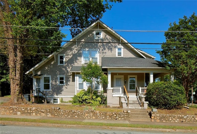 view of front facade with covered porch