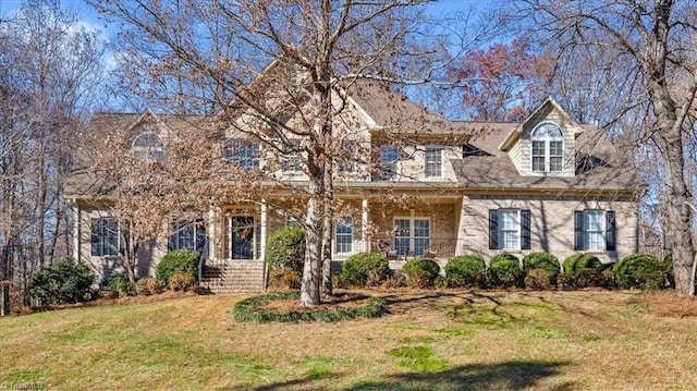 view of front of house with a front lawn