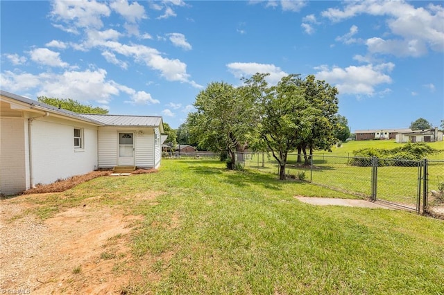 4353 Valley View Rd, Thomasville, NC 27370 - view of yard featuring a gate and entry steps