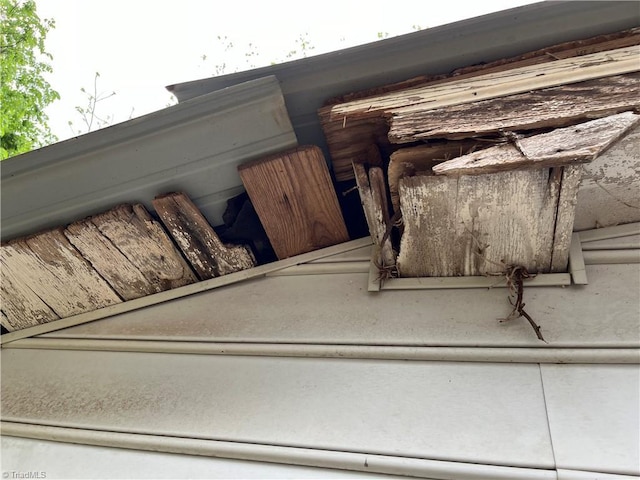 view of exterior details
