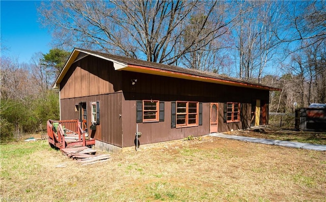 view of outdoor structure