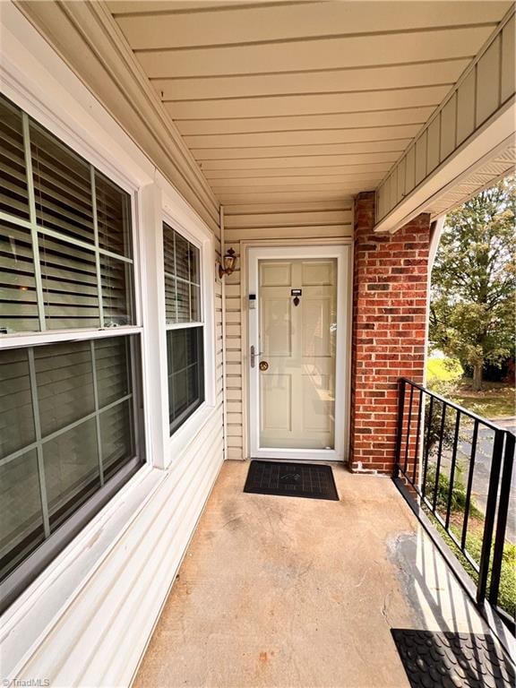 view of entrance to property