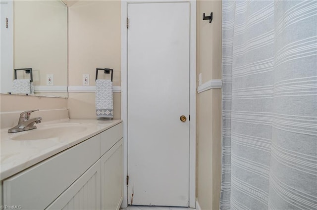 full bath with vanity