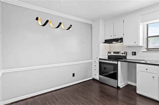 170 Vista Cir Unit C, Winston-Salem, NC 27106 - kitchen with stainless steel electric range, under cabinet range hood, tasteful backsplash, white cabinetry, and ornamental molding