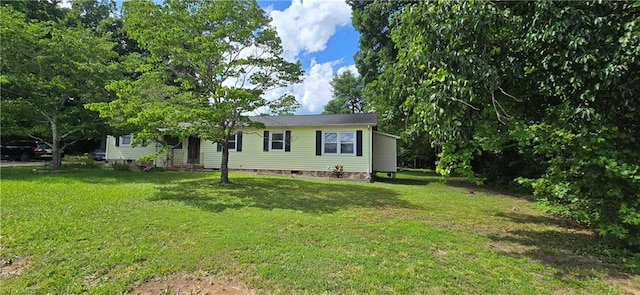 3613 Mcconnell Rd, Greensboro, NC 27405 - view of front of home featuring a front yard and crawl space