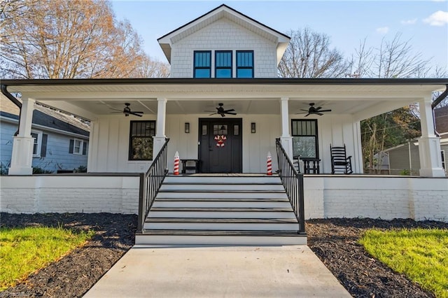 view of front facade featuring covered porch and ceiling fan