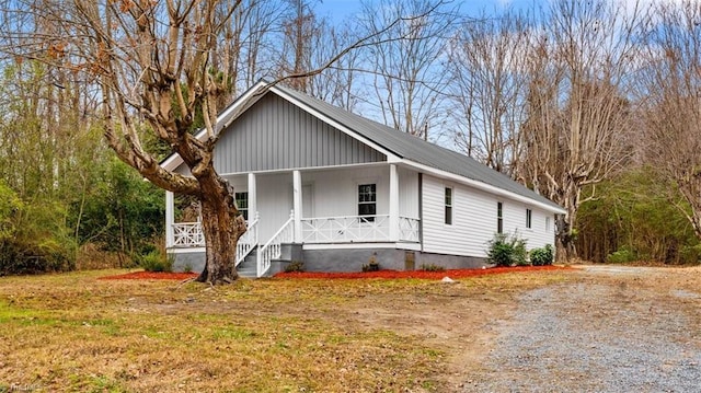 view of front of home with covered porch