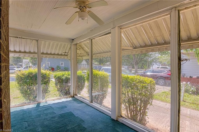 1900 Peachtree St, Winston-Salem, NC 27107 - unfurnished sunroom with ceiling fan