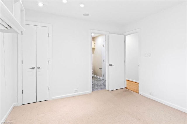881 Brookleigh Ct, Winston-Salem, NC 27104 - unfurnished bedroom with carpet floors, recessed lighting, baseboards, and ensuite bathroom