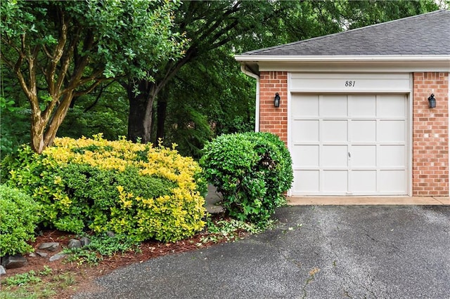 881 Brookleigh Ct, Winston-Salem, NC 27104 - garage featuring driveway
