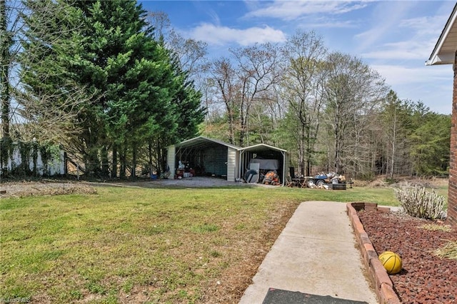 view of yard featuring a carport