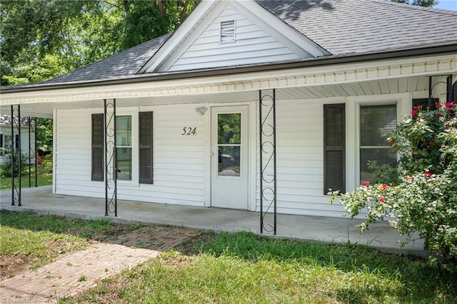 view of front of home with covered porch