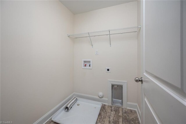 914 Bonanza Ln, Mebane, NC 27302 - laundry room featuring baseboards, washer hookup, laundry area, hookup for a gas dryer, and electric dryer hookup
