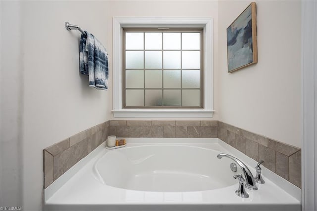 914 Bonanza Ln, Mebane, NC 27302 - bathroom with a bath