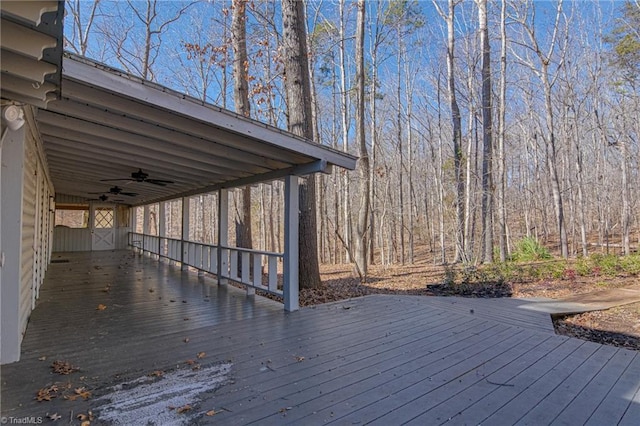 deck with ceiling fan