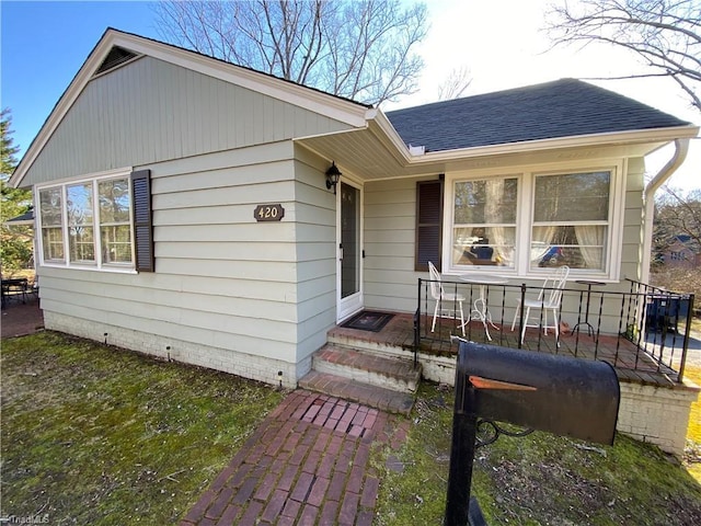 view of front of home featuring a porch