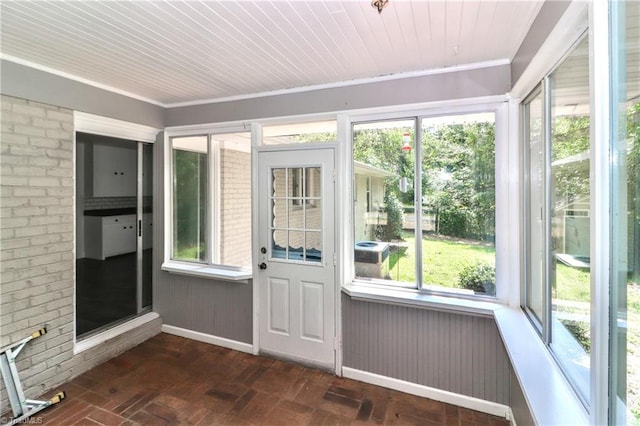 view of unfurnished sunroom