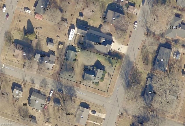 200 N 9th Ave, Mayodan, NC 27027 - drone / aerial view