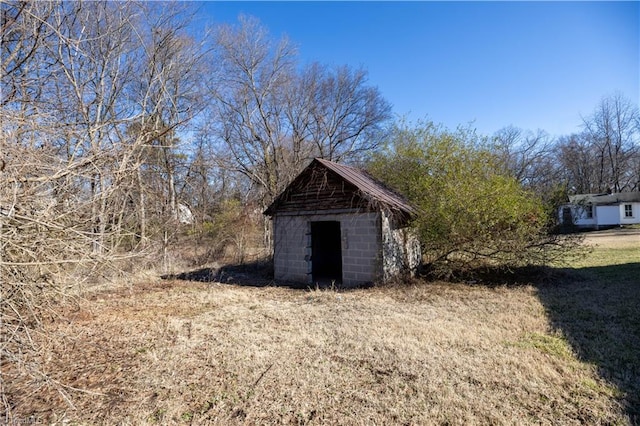 view of outbuilding