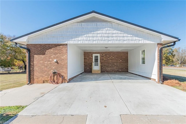 view of front of house with a carport