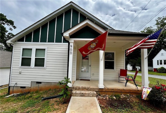 900 4th St, Spencer, NC 28159 - bungalow featuring a porch and crawl space
