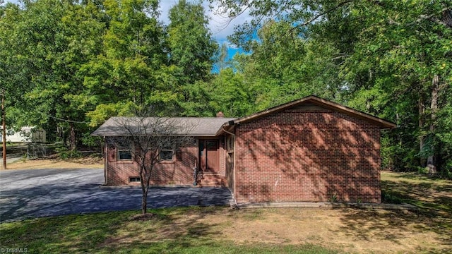 view of front of property featuring a patio area