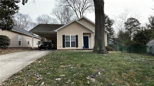 view of front of house featuring a front yard and a carport