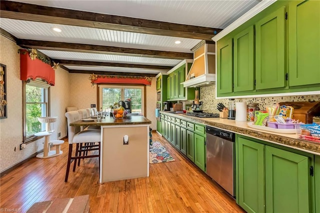 2606 Boone Trl, North Wilkesboro, NC 28659 - kitchen with stainless steel appliances, premium range hood, light wood-style flooring, green cabinetry, and a kitchen island